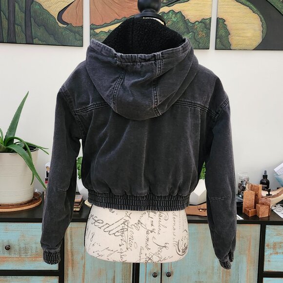 BDG - Urban Outfitters Black Cropped Jean Jacket with Sherpa Lining - Picture 5 of 9